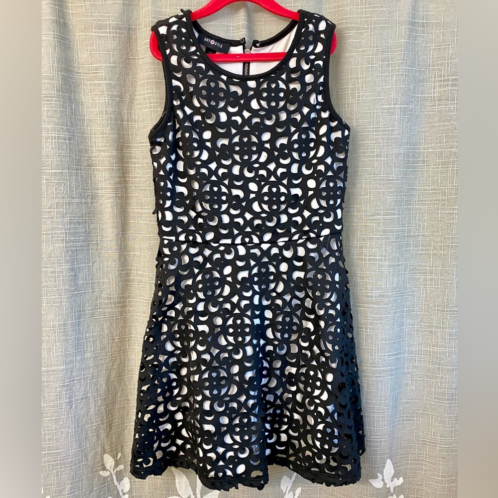 Amy Byer Black and White special occasion / holiday dress. Girl size 12.